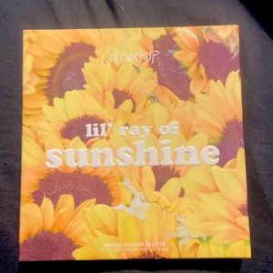 Colour pop! Lil’ ray of sunshine.